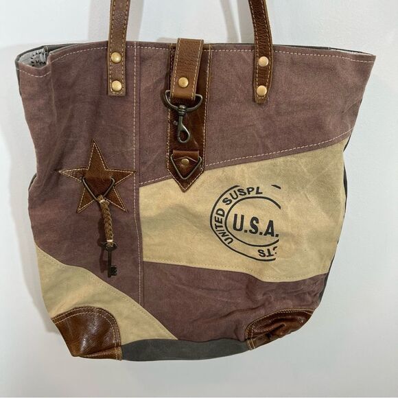 Myra Bag Undulate Tote Bag - Picture 7 of 16